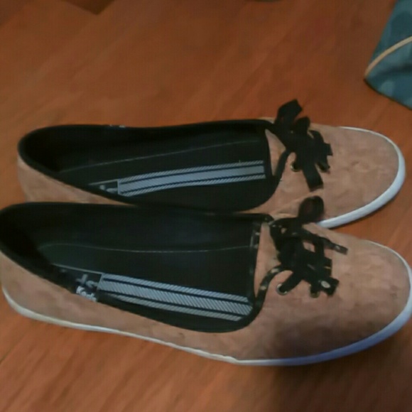 Keds - Picture 2 of 3