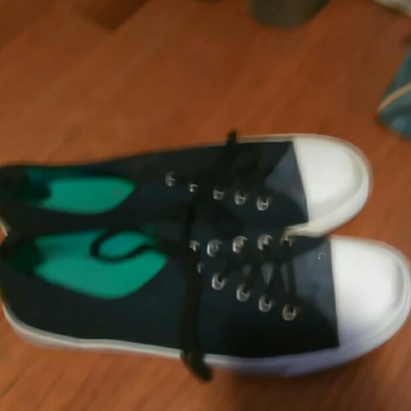 Keds - Picture 2 of 3