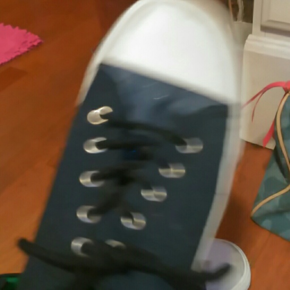 Keds - Picture 3 of 3