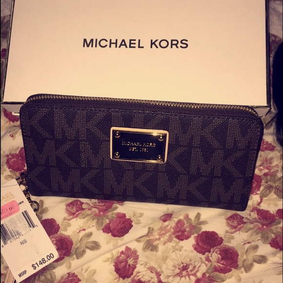 Original and brand new MK wallet