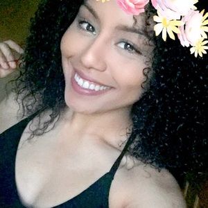 Meet your Posher, Kenia