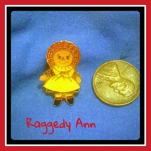 Vintage Raggedy Ann pin