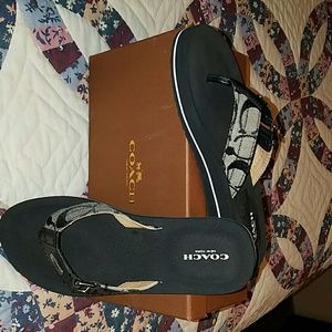 🔥🔥 SALE!!🔥🔥BNIB Authentic Coach sandals