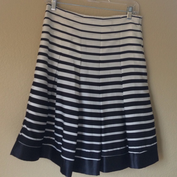 Black and white striped skirt size M