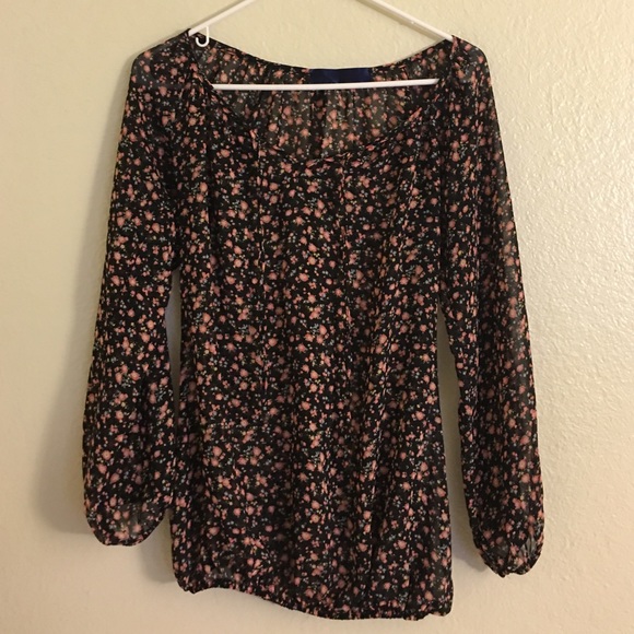 Sheer maternity shirt❌sold❌ - Picture 1 of 2