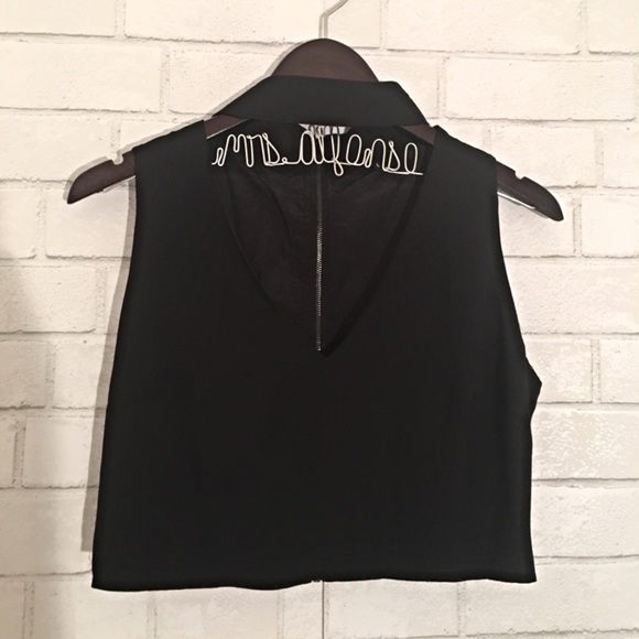π Boho Black Crop Top with Choker Collar - Picture 3 of 4