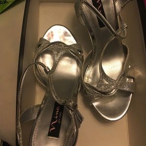 New Silver Glitter Nina party heels size 7.5