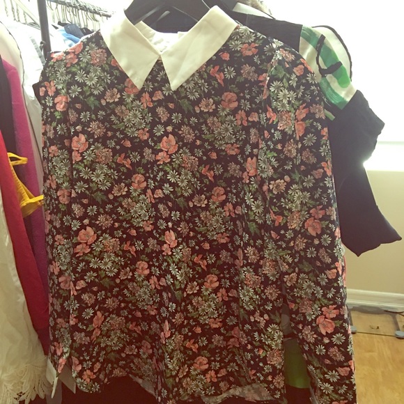 Floral top size 2