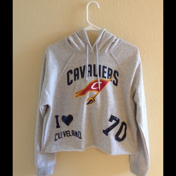 Cavaliers cropped gray/grey sweater