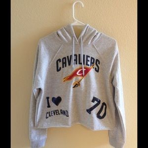 Cavaliers cropped gray/grey sweater
