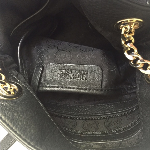 *SOLD* 
New Michael Kors Black Gold Chained Purse - Picture 4 of 4