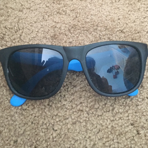 Ucla sunglasses