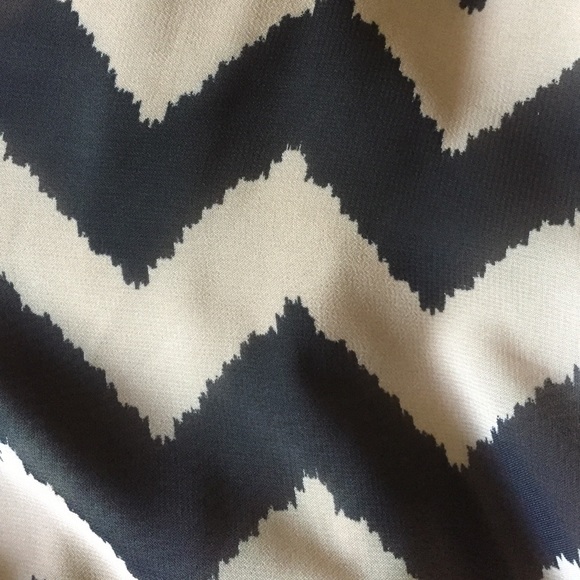 Cute Tan&Black Tank! - Picture 2 of 2