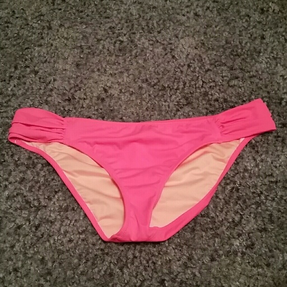 VS Knockout bikini bottoms
