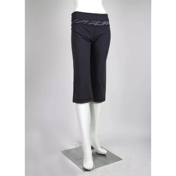Lululemon crop yoga pants sz 8