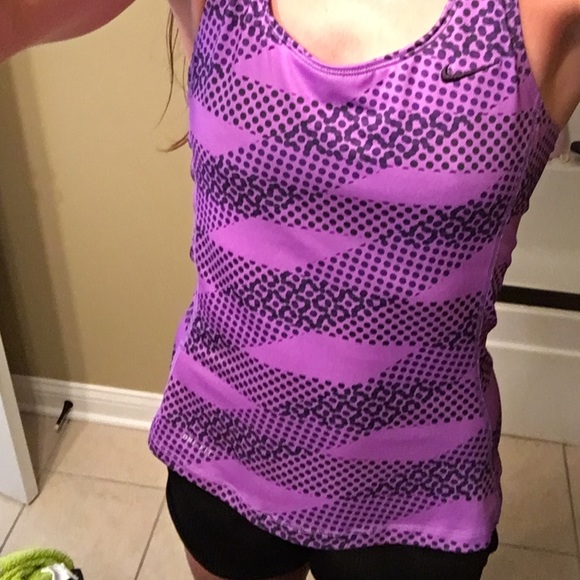 Nike sports top