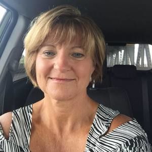 Meet your Posher, Dana