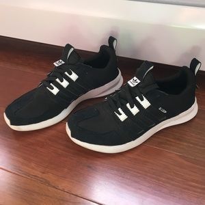 Adidas SL Loop Sneakers