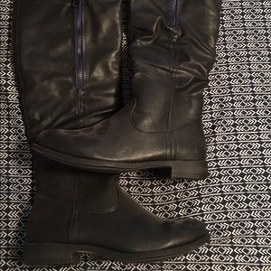 Black riding boots