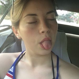 Meet your Posher, Brooke