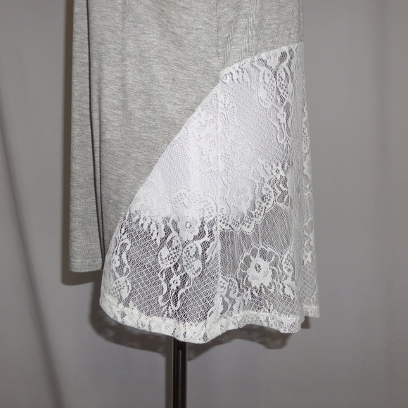 Gray Blouse White Lace Trim - Picture 5 of 8