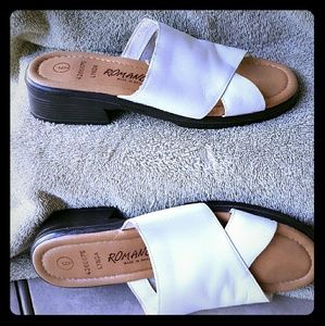 Romano leather sandals