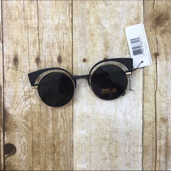 Black w/ gold accent circle cat eye sunnglasses - Picture 2 of 2