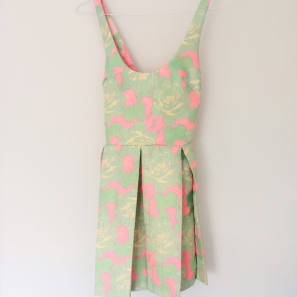 Gorgeous Dolce Vita Sun Dress