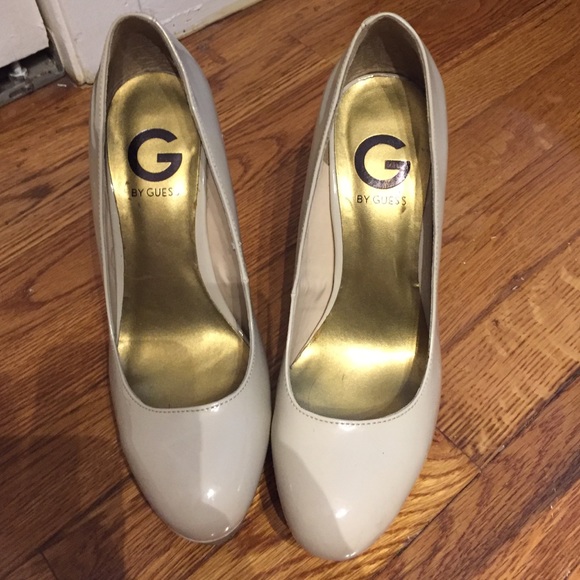 Tan pumps - Picture 4 of 4