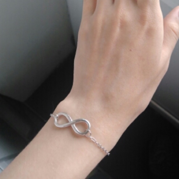 💟Silver Infinity Bracelet💟 - Picture 2 of 3