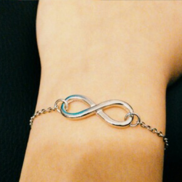 💟Silver Infinity Bracelet💟 - Picture 3 of 3