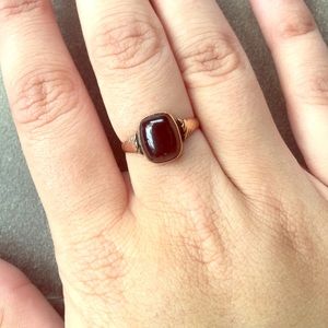 Antique garnet ring from 1800s