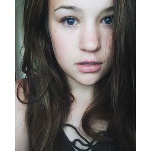Meet your Posher, Lexi