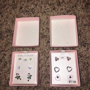 6 pairs of earrings