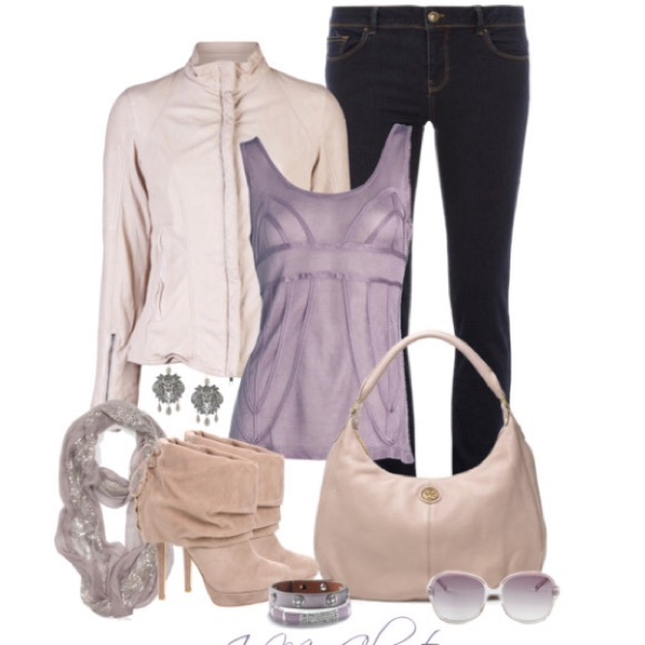 SOLD on Ⓜ️!!! Tory Burch Dakota Hobo - Picture 2 of 4