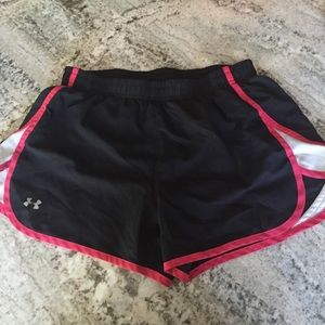 UNDER ARMOUR black shorts