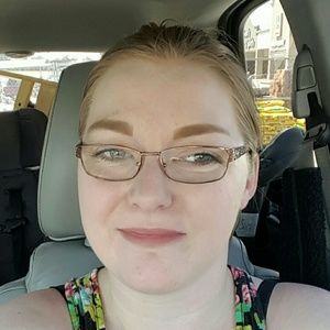 Meet your Posher, Casey