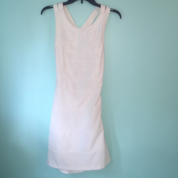 White bodycon dress