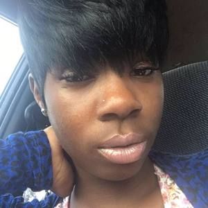 Meet your Posher, Venessa