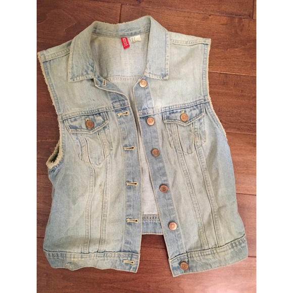 H&M cropped jean vest