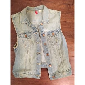 H&M cropped jean vest