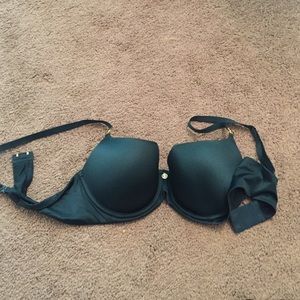 Victoria secret 36C bra