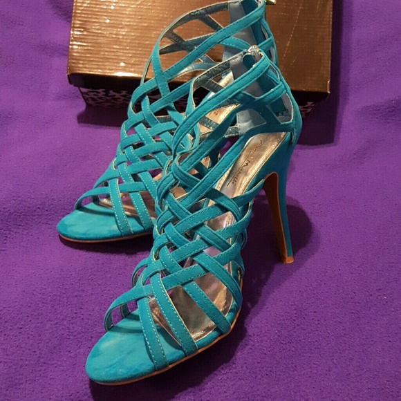 Shoes - Picture 2 of 2