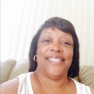 Meet your Posher, Elaine