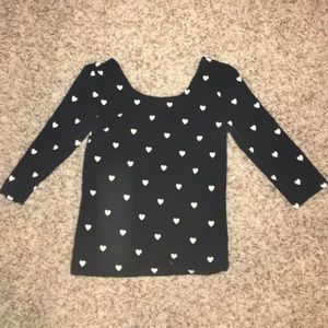 I am selling a 3/4 sleeve shirt from Forever 21.