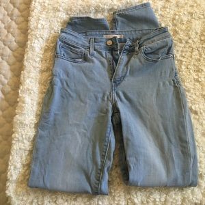 Levis Straight Legged Jeans