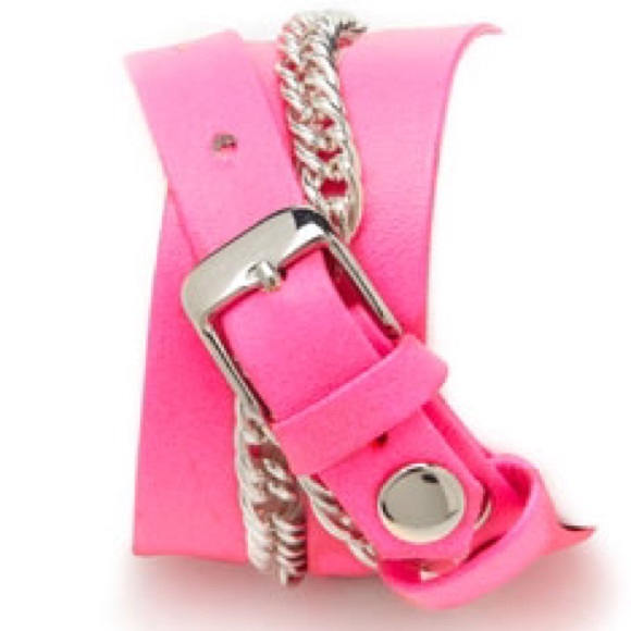 La Mer Accessories - SALE❗️La Mer Hot Pink + Silver Chain Wrap Watch La Mer Accessories - SALE❗️La Mer Hot Pink + Silver Chain Wrap Watch