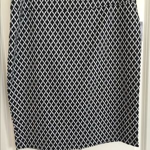 Black and white pencil skirt