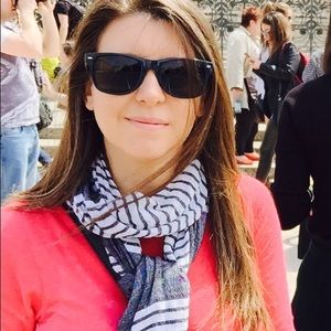 Meet your Posher, Rebecca