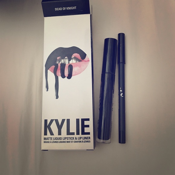Kjøp King Kylie Matte Liquid Lipstick + Lip Liner Dead Of  Kylie Dead of Knight